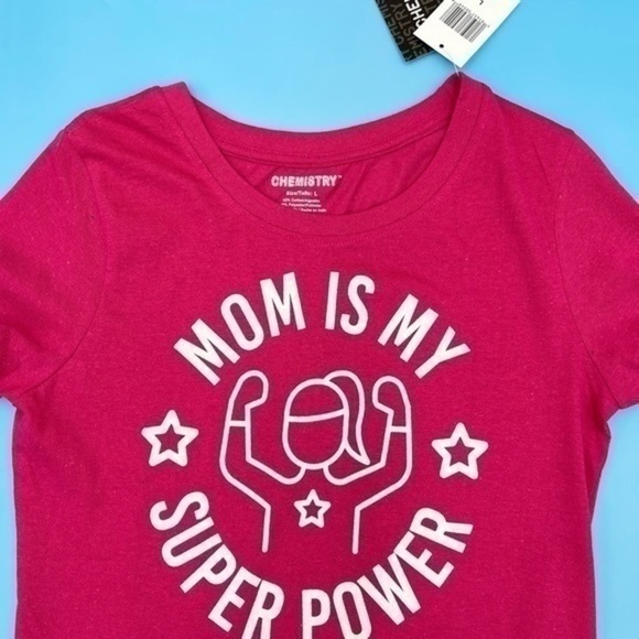 NWT- CHEMISTRY “Mom Is My Superpower“ Graphic T-shirt - Picture 2 of 3
